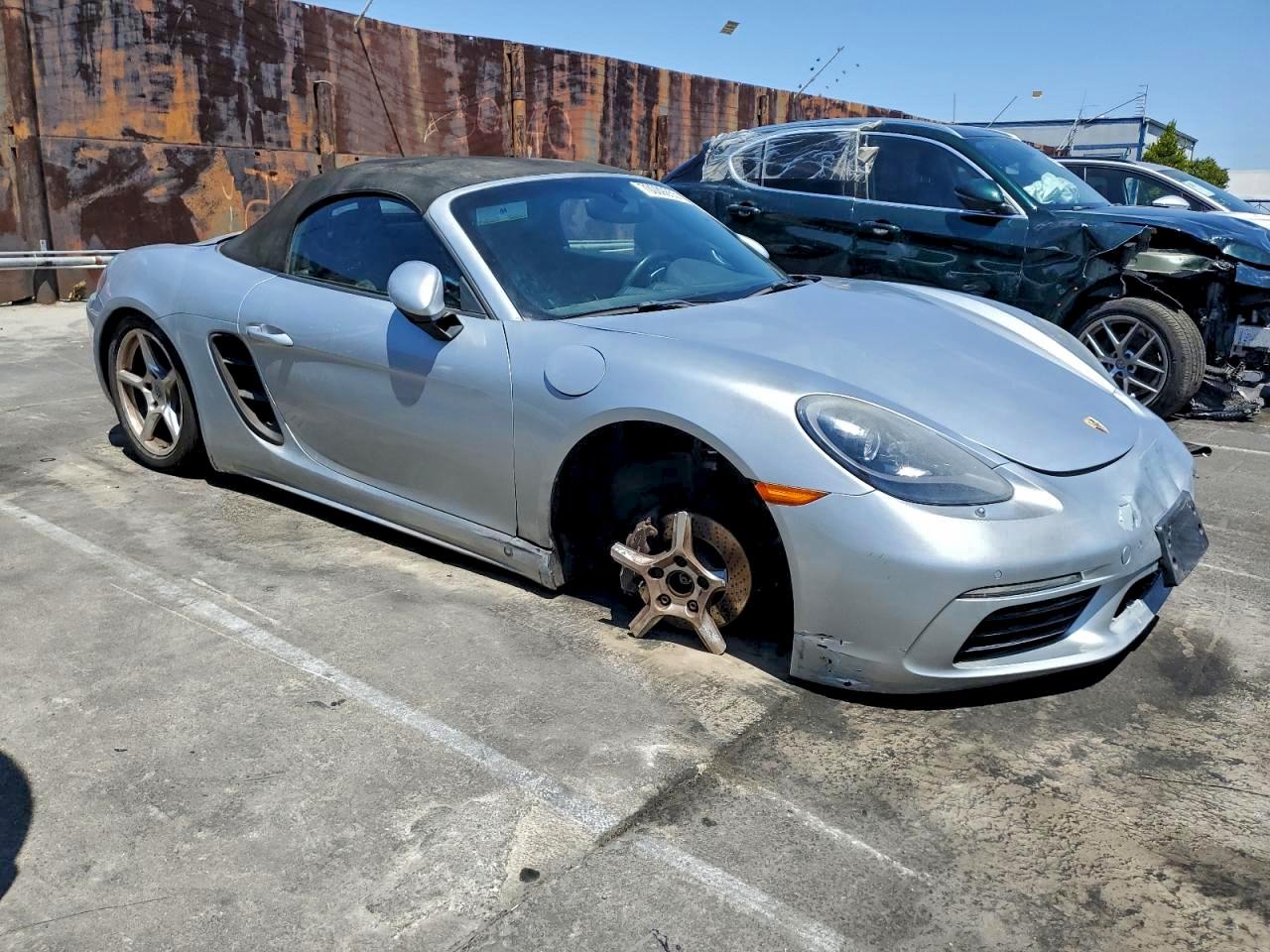 Porsche Boxster Image 4