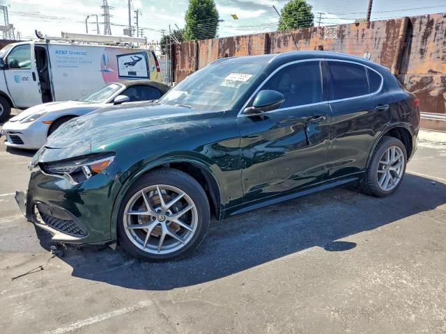  Salvage Alfa Romeo Stelvio