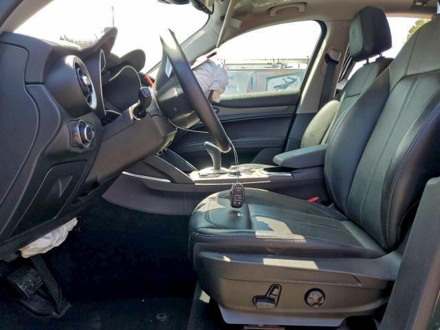 Alfa Romeo Stelvio Ti Image 11