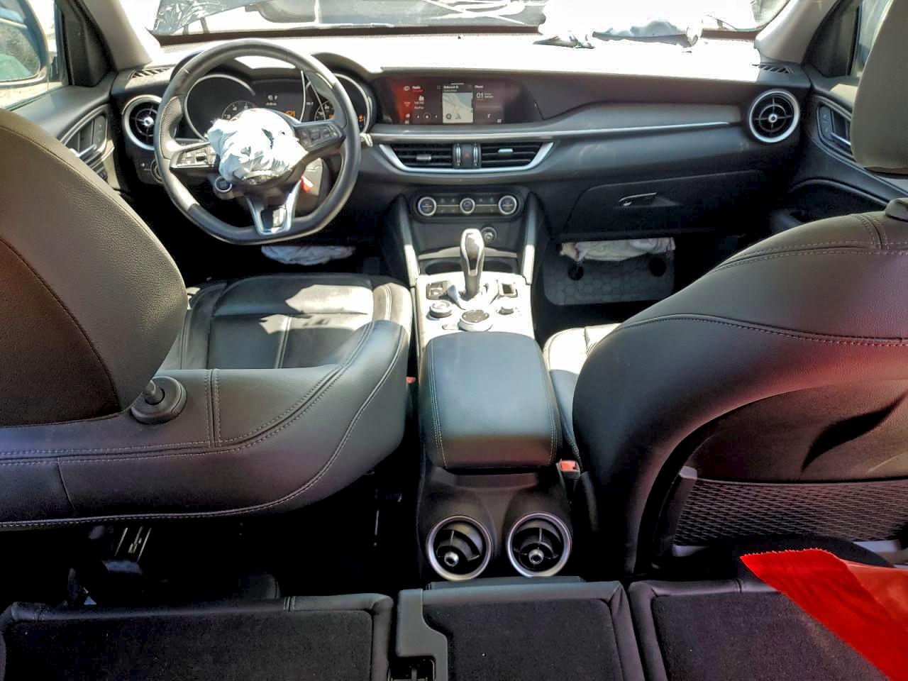 Alfa Romeo Stelvio Ti Image 6