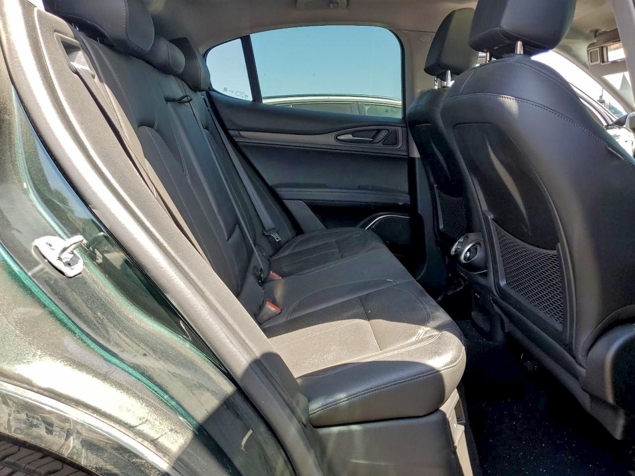 Alfa Romeo Stelvio Ti Image 8