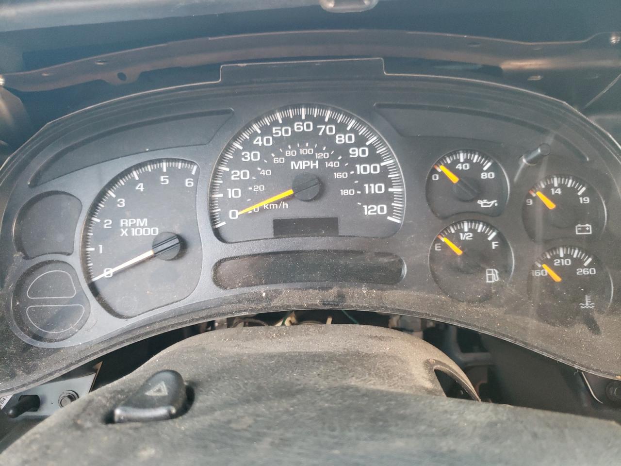 Chevrolet Suburban C1500 Image 11