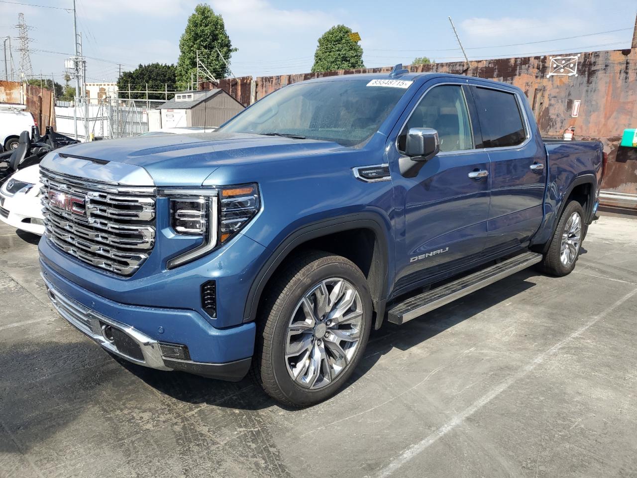 GMC Sierra K1500 Denali Image 1