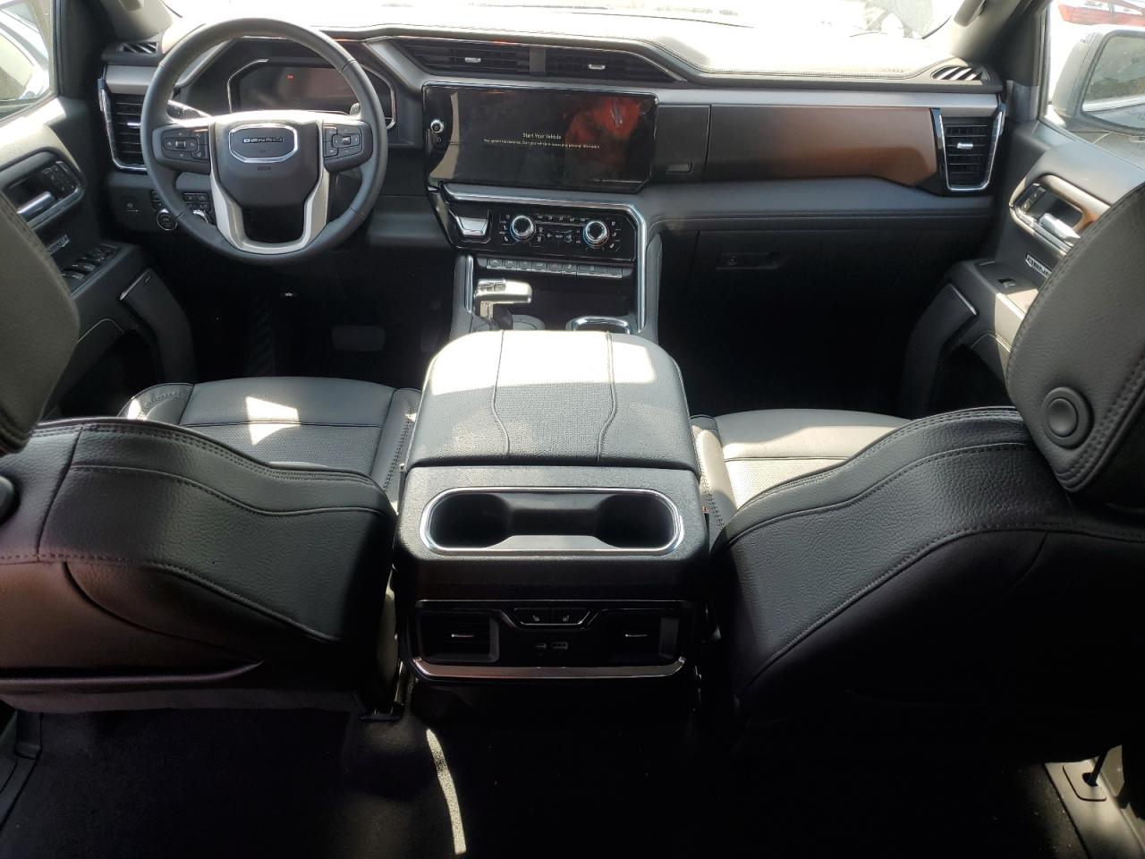 GMC Sierra K1500 Denali Image 8