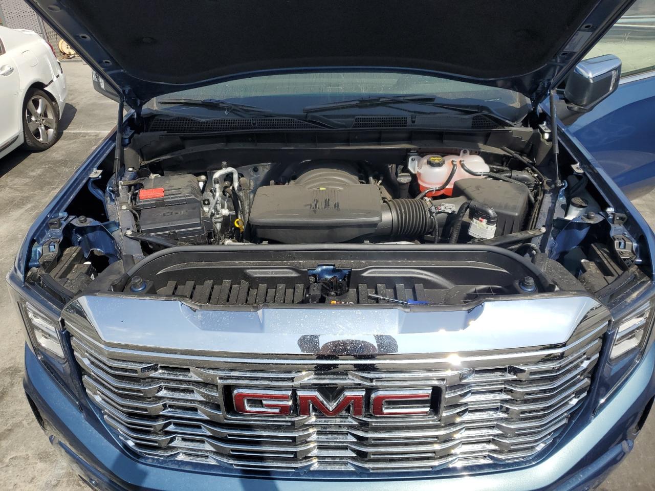 GMC Sierra K1500 Denali Image 12