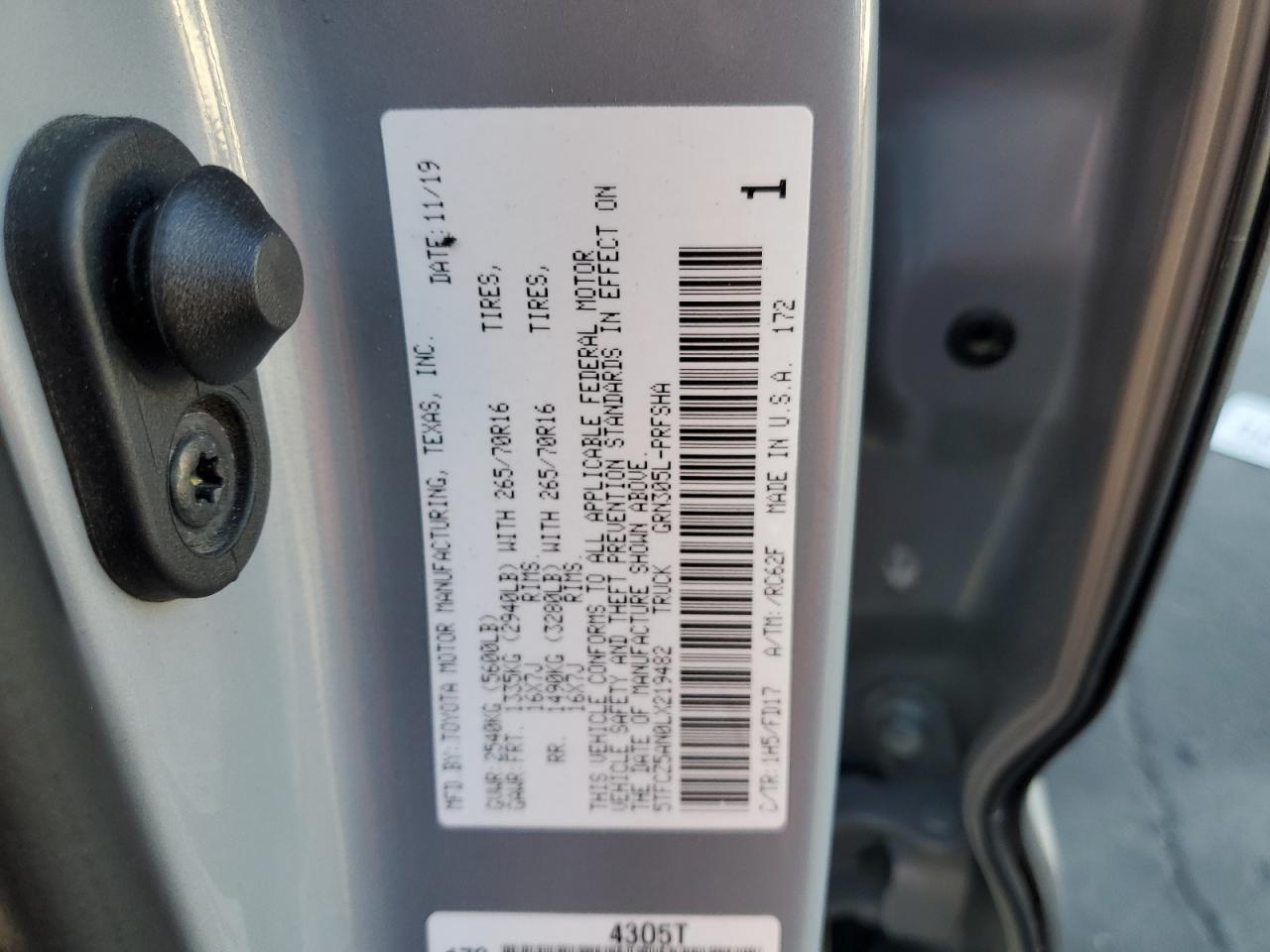 Toyota Tacoma Double Cab Image 10