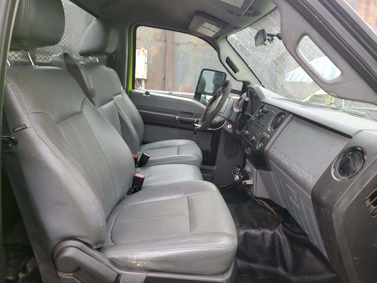 Ford F-350 Super Duty Image 8