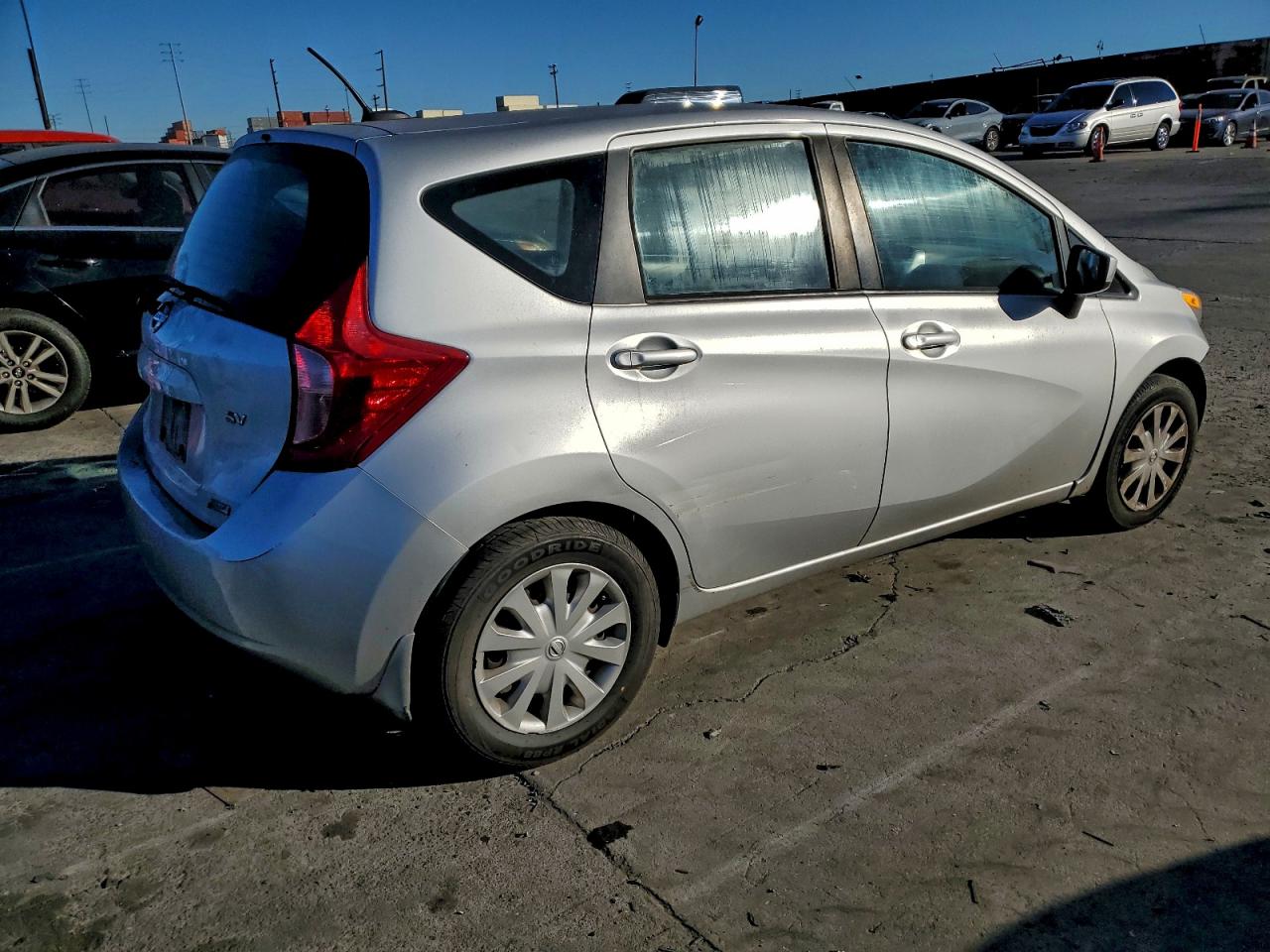 Nissan Versa S Image 3
