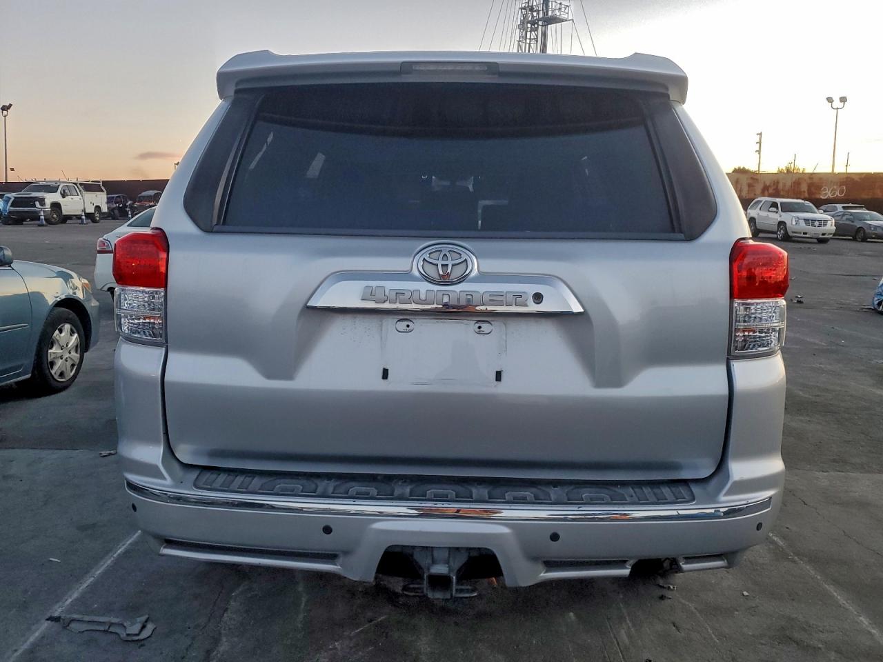 Toyota 4Runner Sr5 Image 10