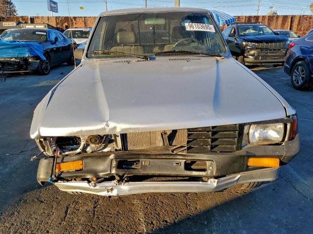 Toyota Pickup Xtracab Rn70 Dlx Image 10