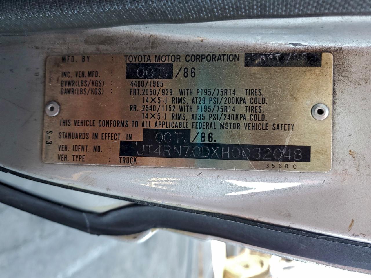 Toyota Pickup Xtracab Rn70 Dlx Image 3