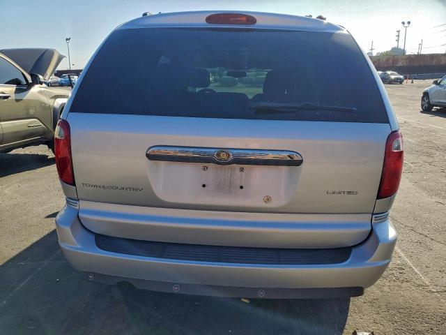 Chrysler Minivan Limited Image 3