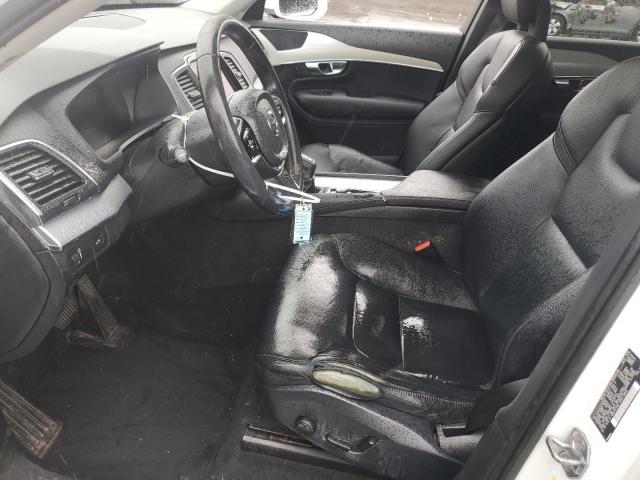 Volvo XC90 T5 Image 10