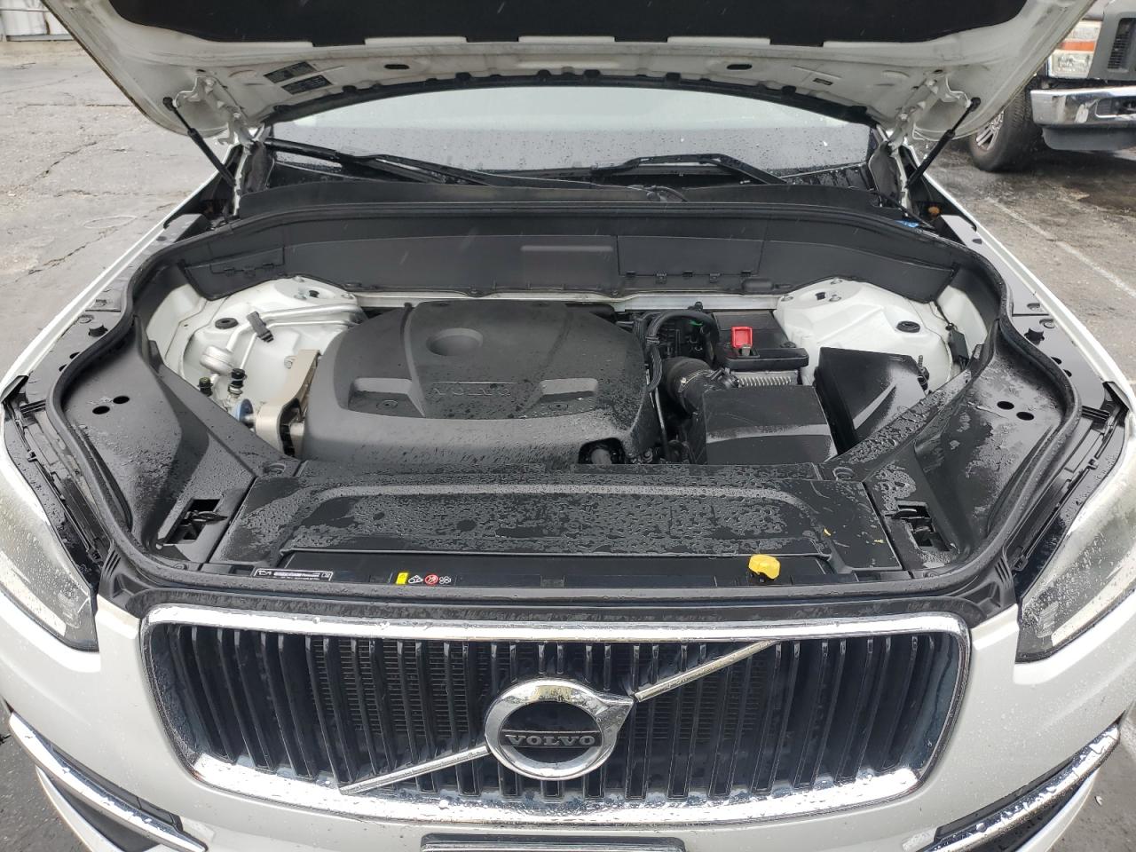 Volvo XC90 T5 Image 6