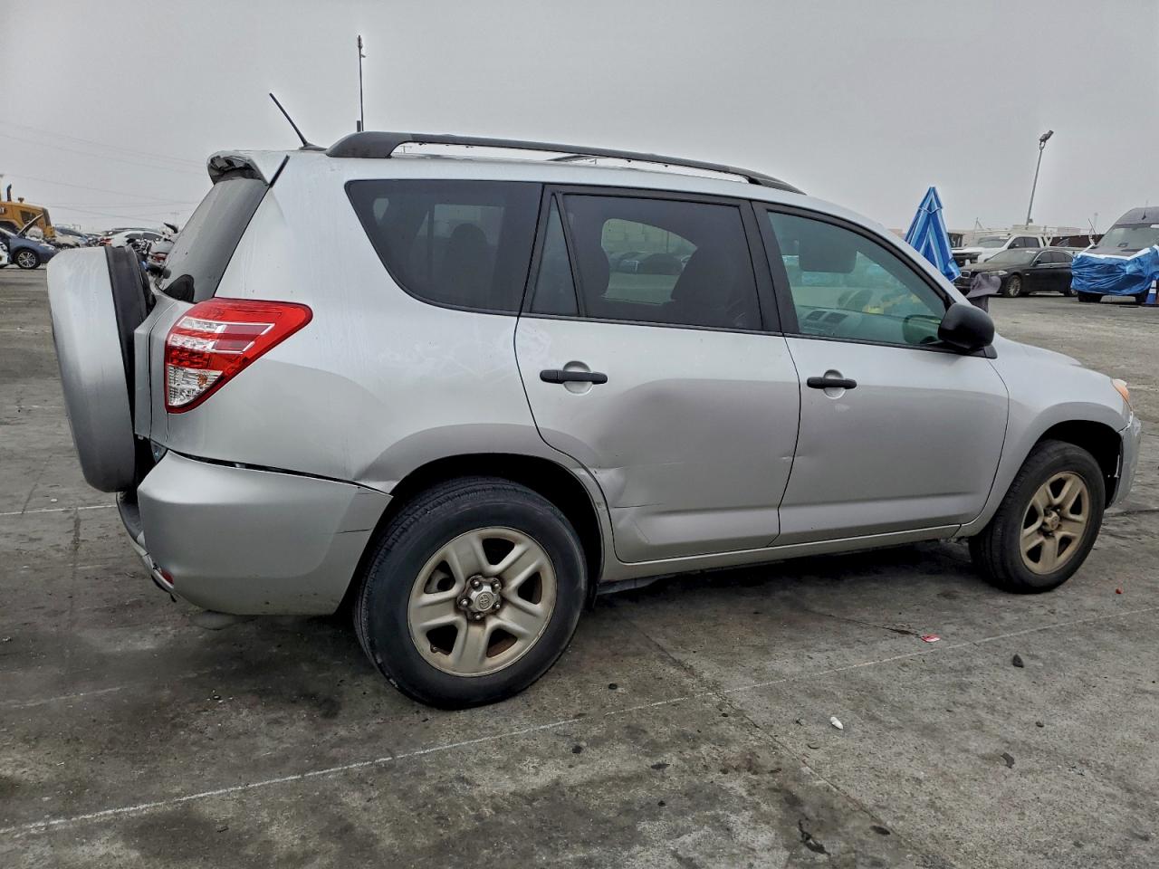 Toyota RAV4 Image 10