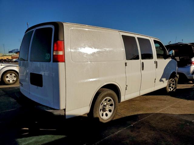 Chevrolet Express Image 4