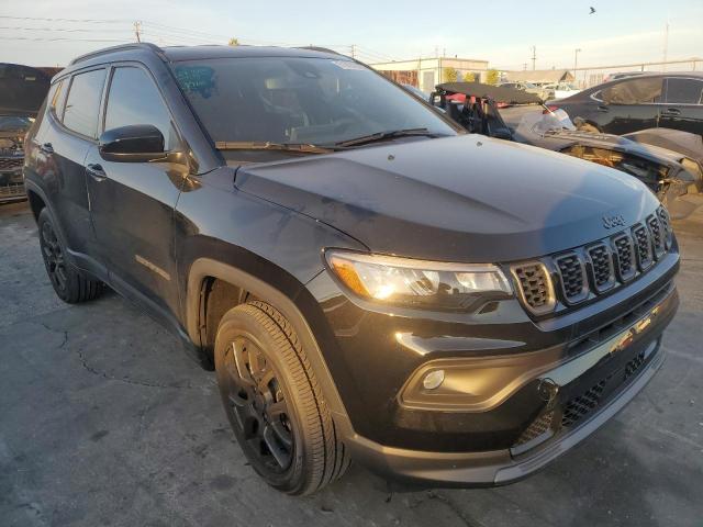 Jeep Compass Latitude Image 2