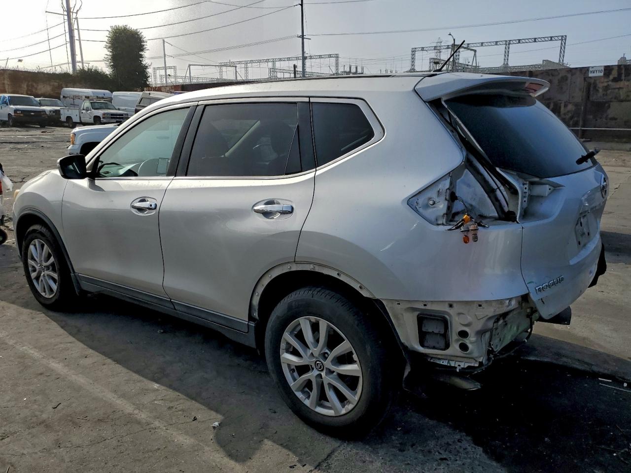 Nissan Rogue S Image 13