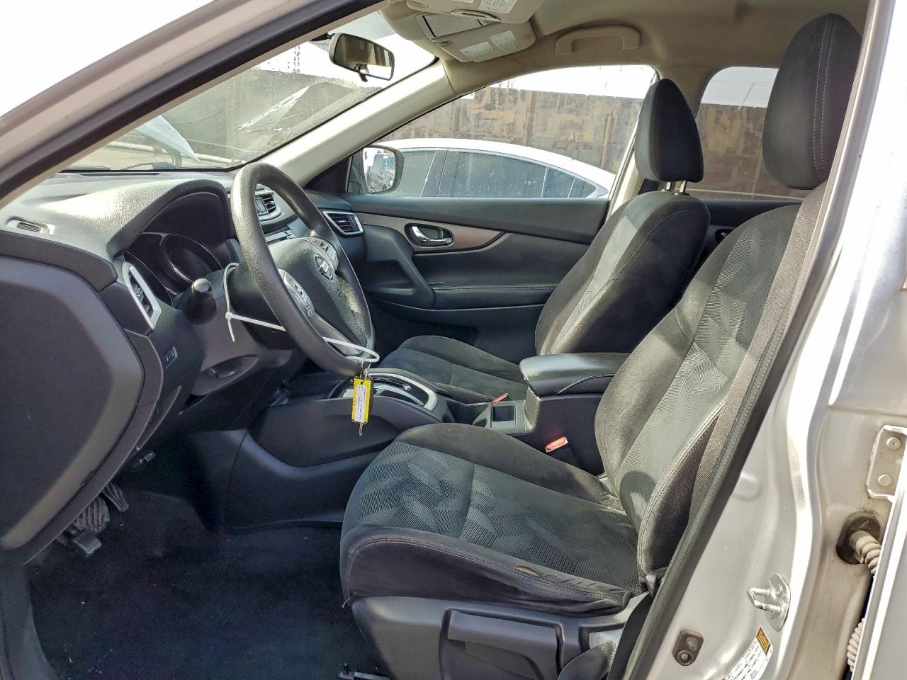 Nissan Rogue S Image 8