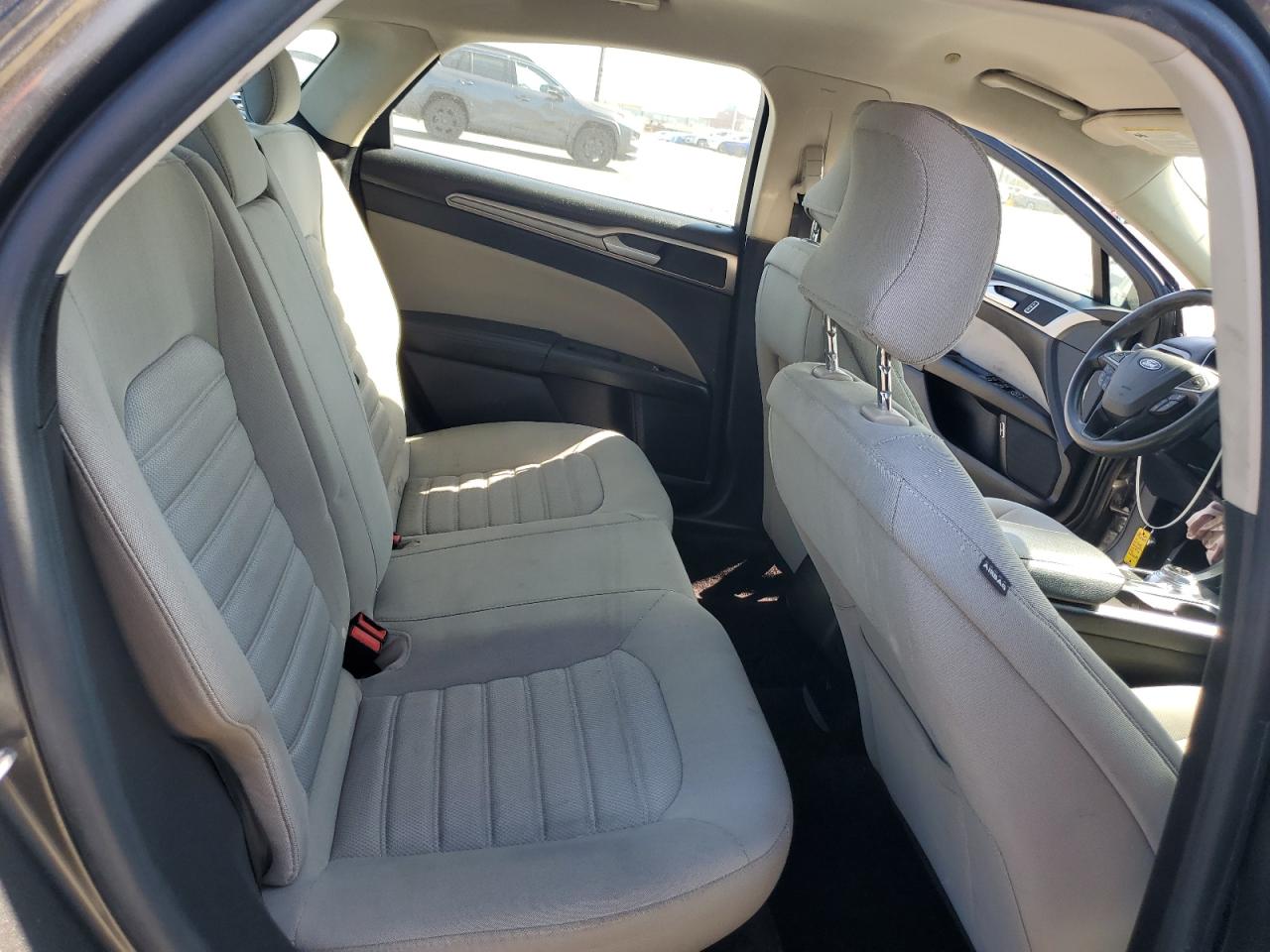 Ford Fusion S Hybrid Image 3