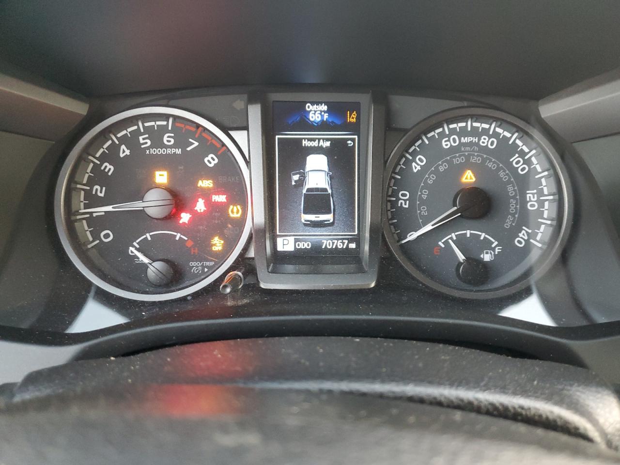 Toyota Tacoma Double Cab Image 12