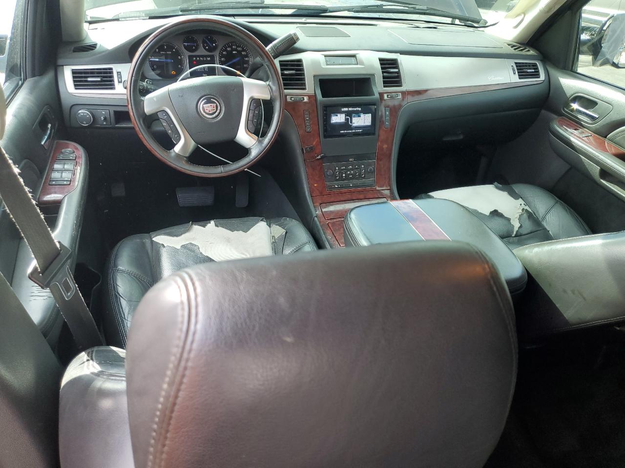 Cadillac Escalade Luxury Image 13