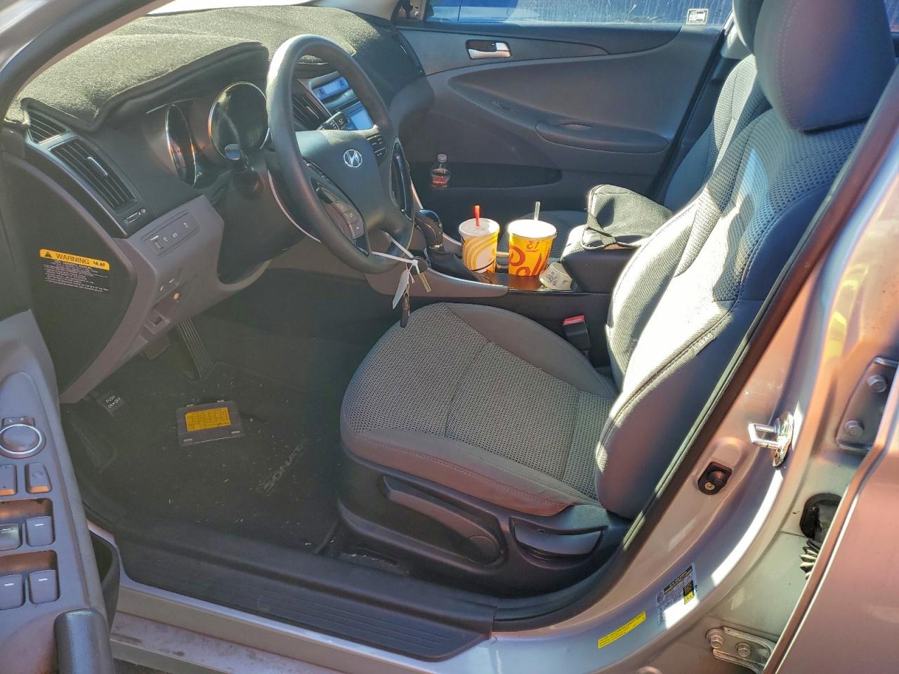 Hyundai SONATA Gls Image 6