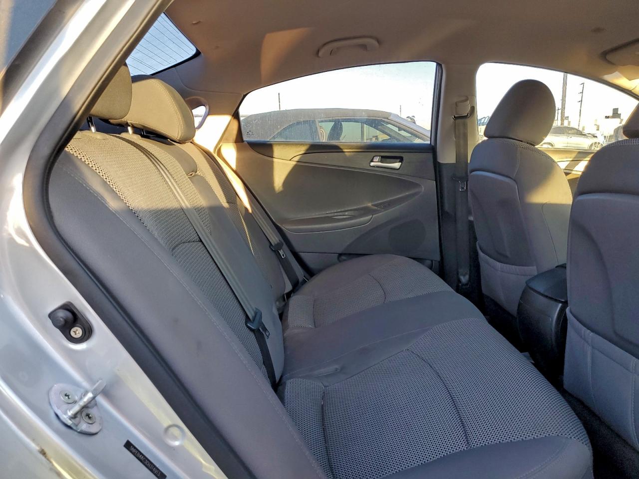 Hyundai SONATA Gls Image 7