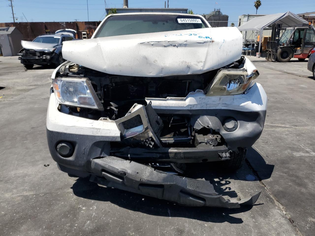 Nissan Frontier S Image 2