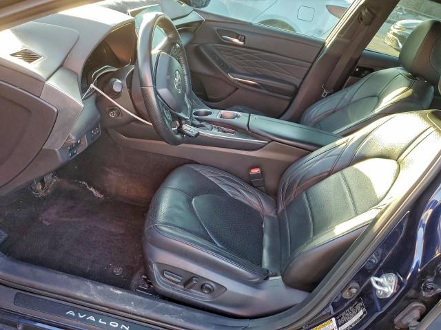 Toyota Avalon Limited Image 2