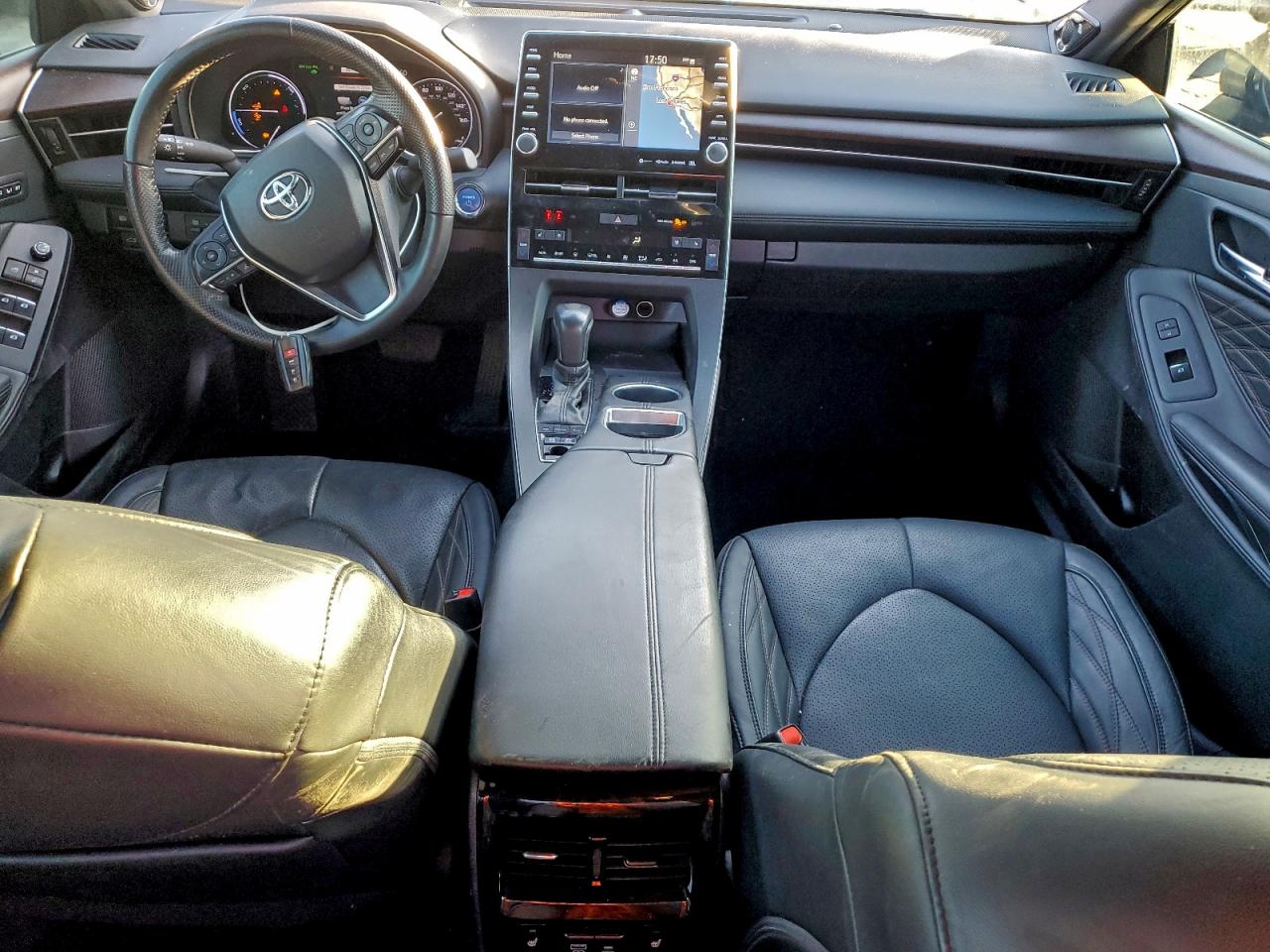 Toyota Avalon Limited Image 3