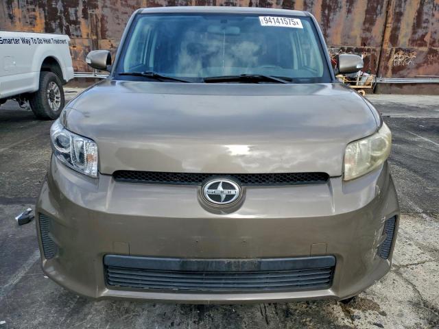 Toyota Scion Image 12