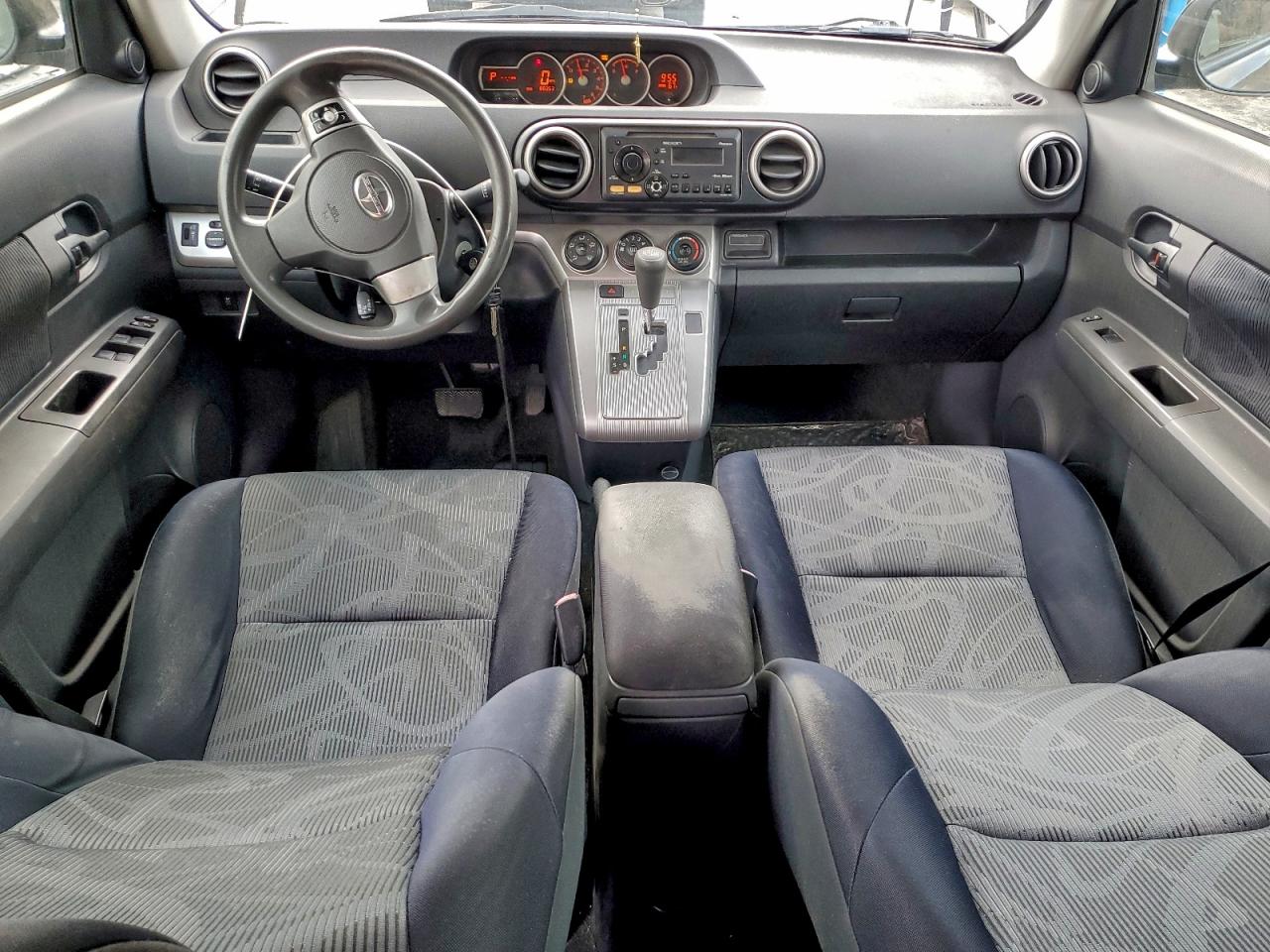 Toyota Scion Image 6