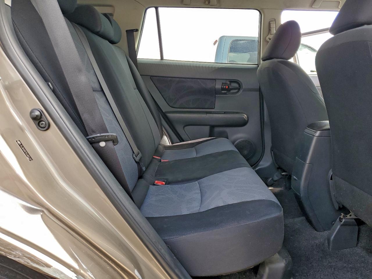 Toyota Scion Image 4