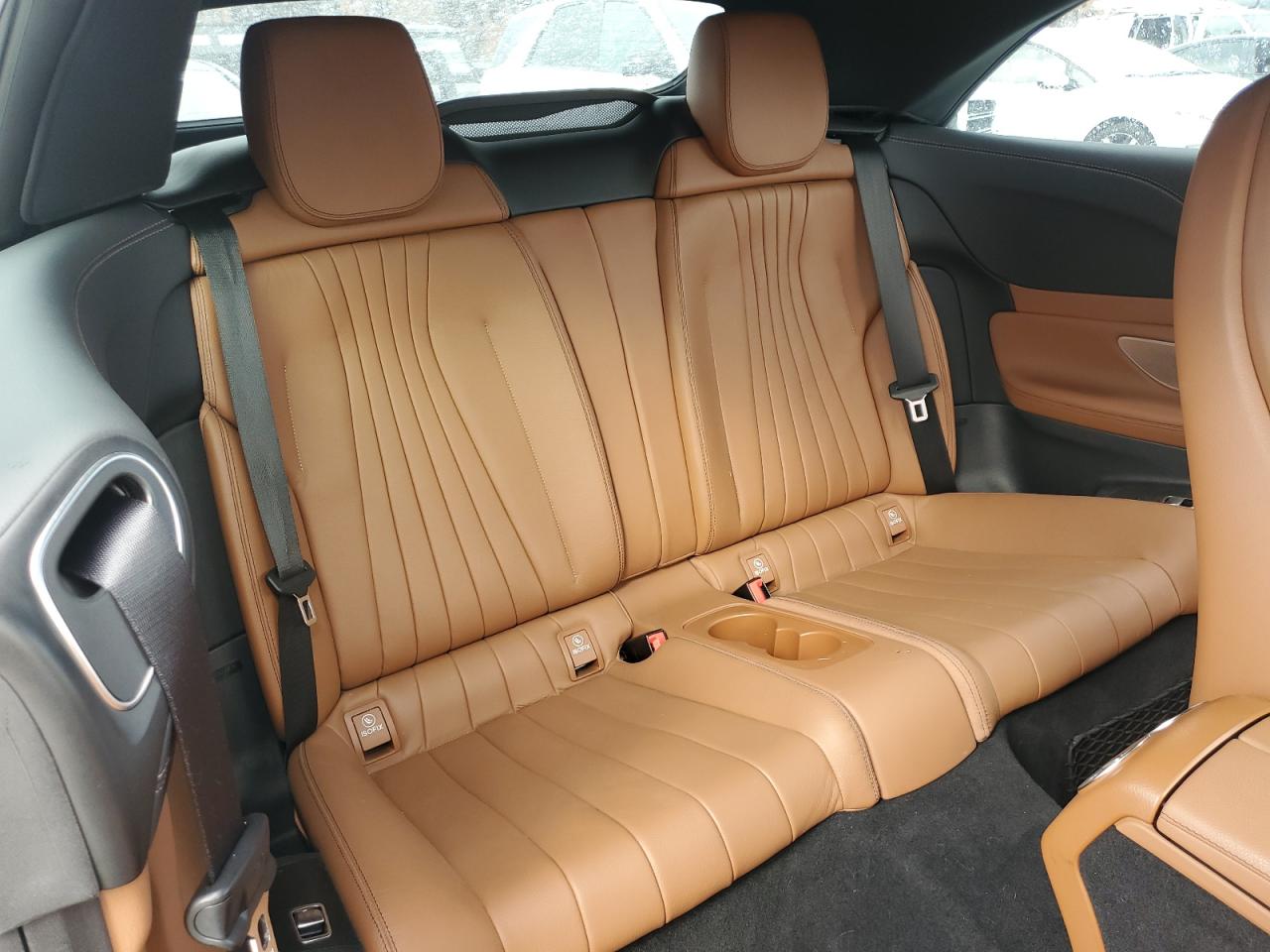 Mercedes-Benz E-Class 400 Image 7