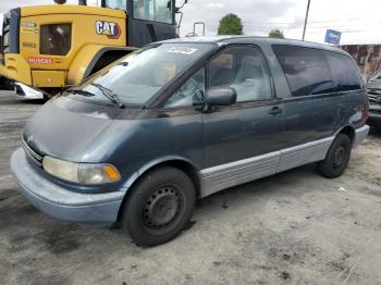  Salvage Toyota Previa
