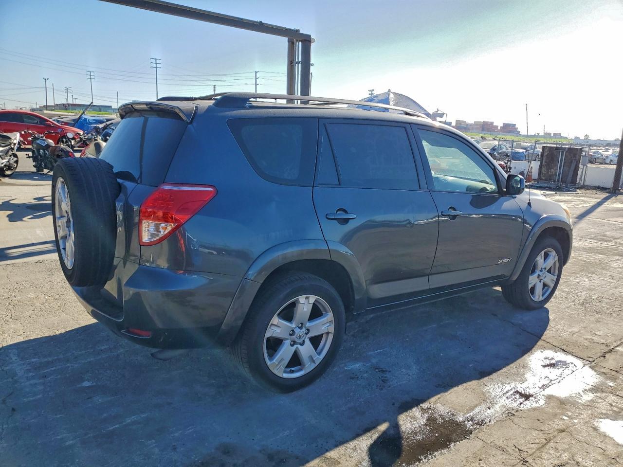 Toyota RAV4 Sport Image 2