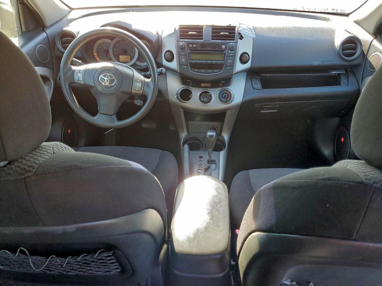 Toyota RAV4 Sport Image 7