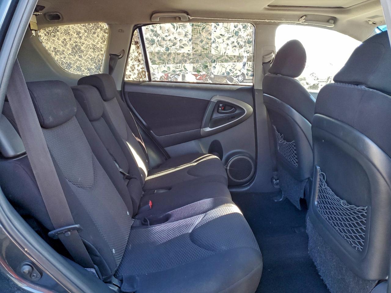 Toyota RAV4 Sport Image 4