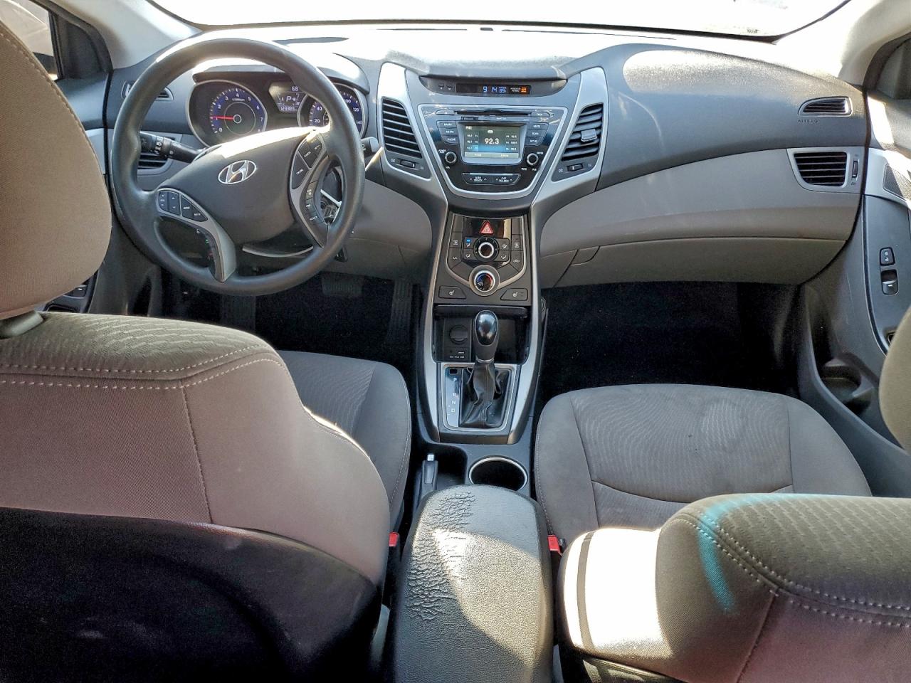 Hyundai ELANTRA Se Image 10
