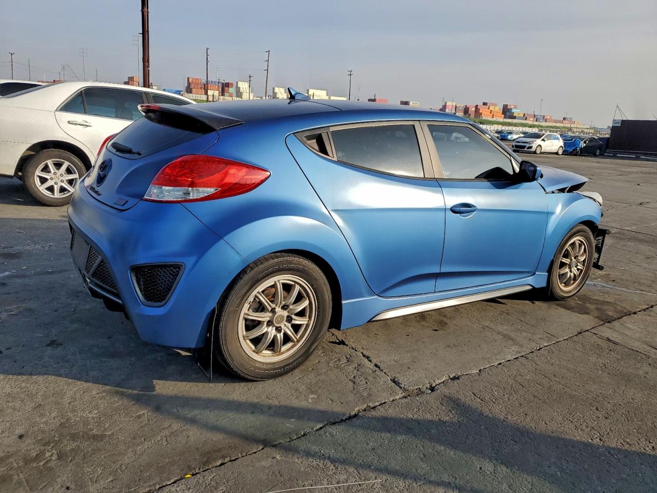 Hyundai VELOSTER Turbo Image 4