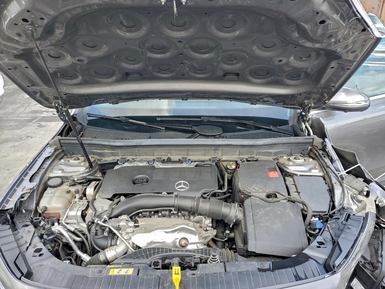 Mercedes-Benz GLB 250 4matic Image 12