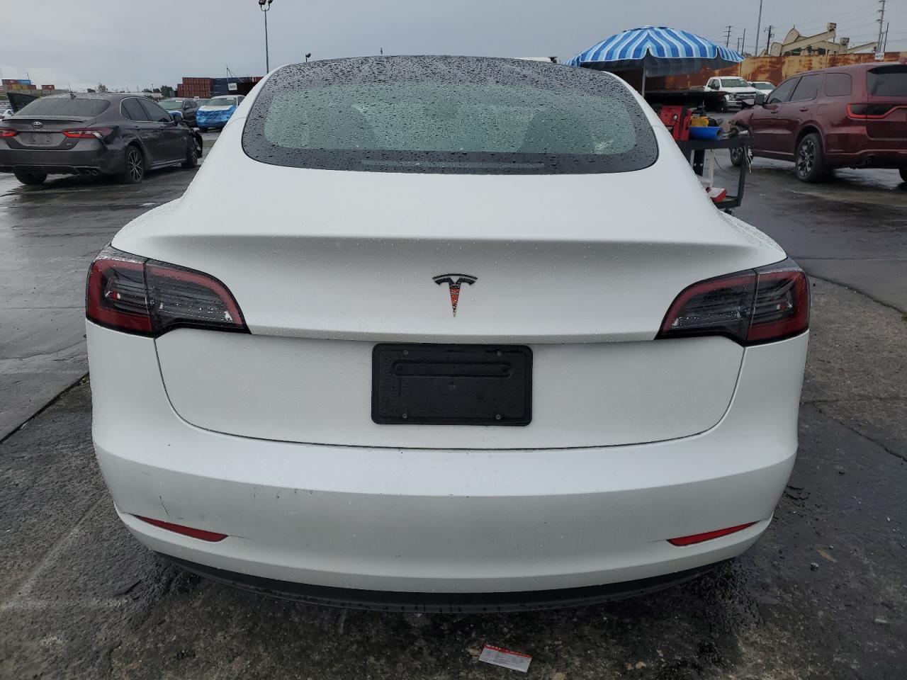 Tesla Model 3 Image 6