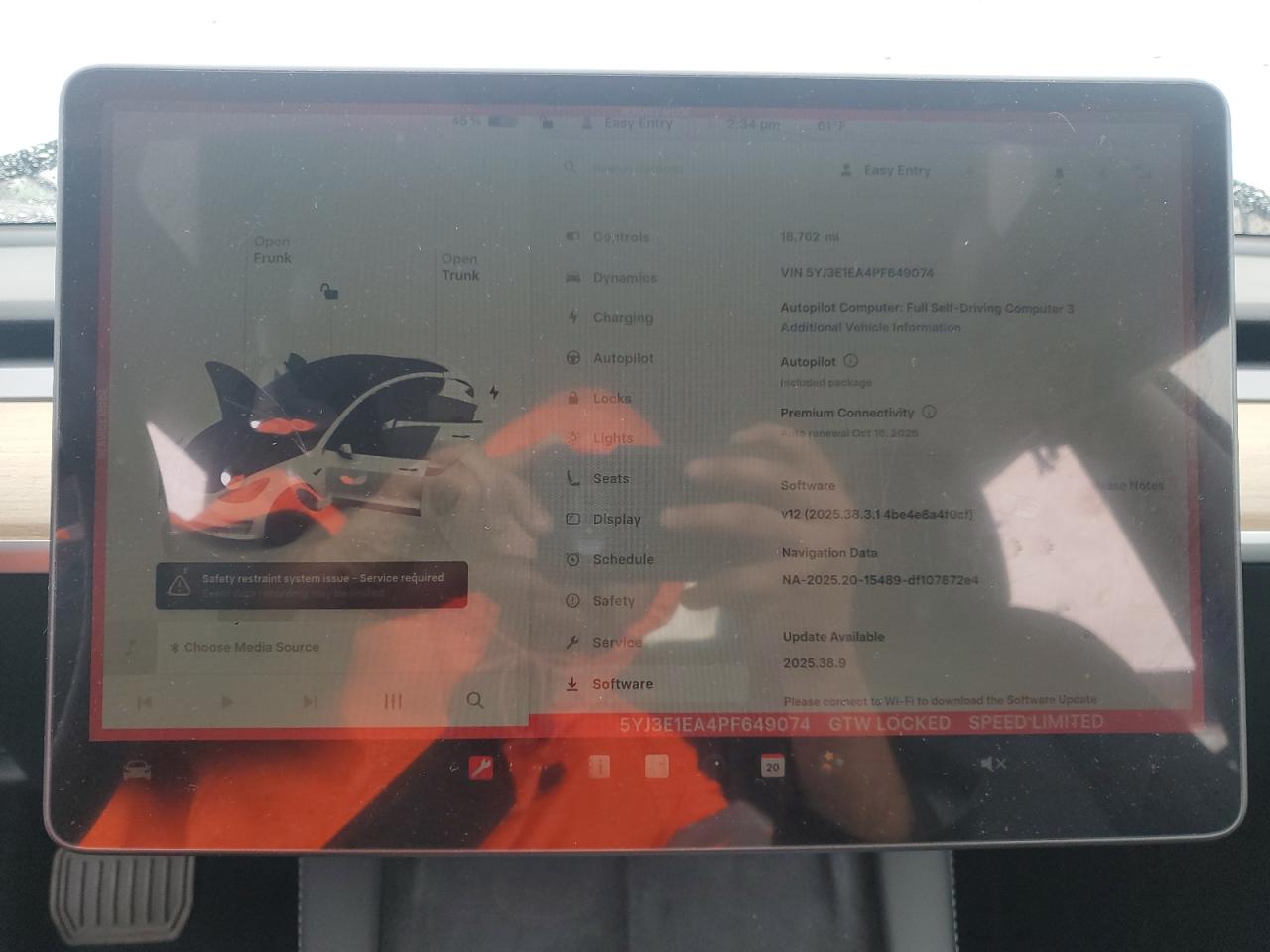 Tesla Model 3 Image 5