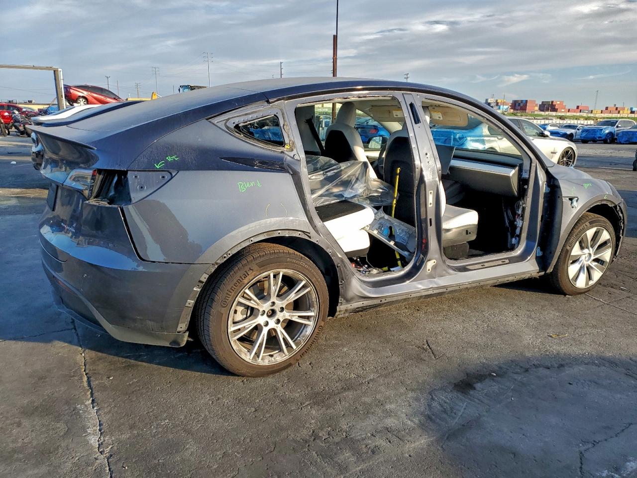 Tesla Model Y Image 10