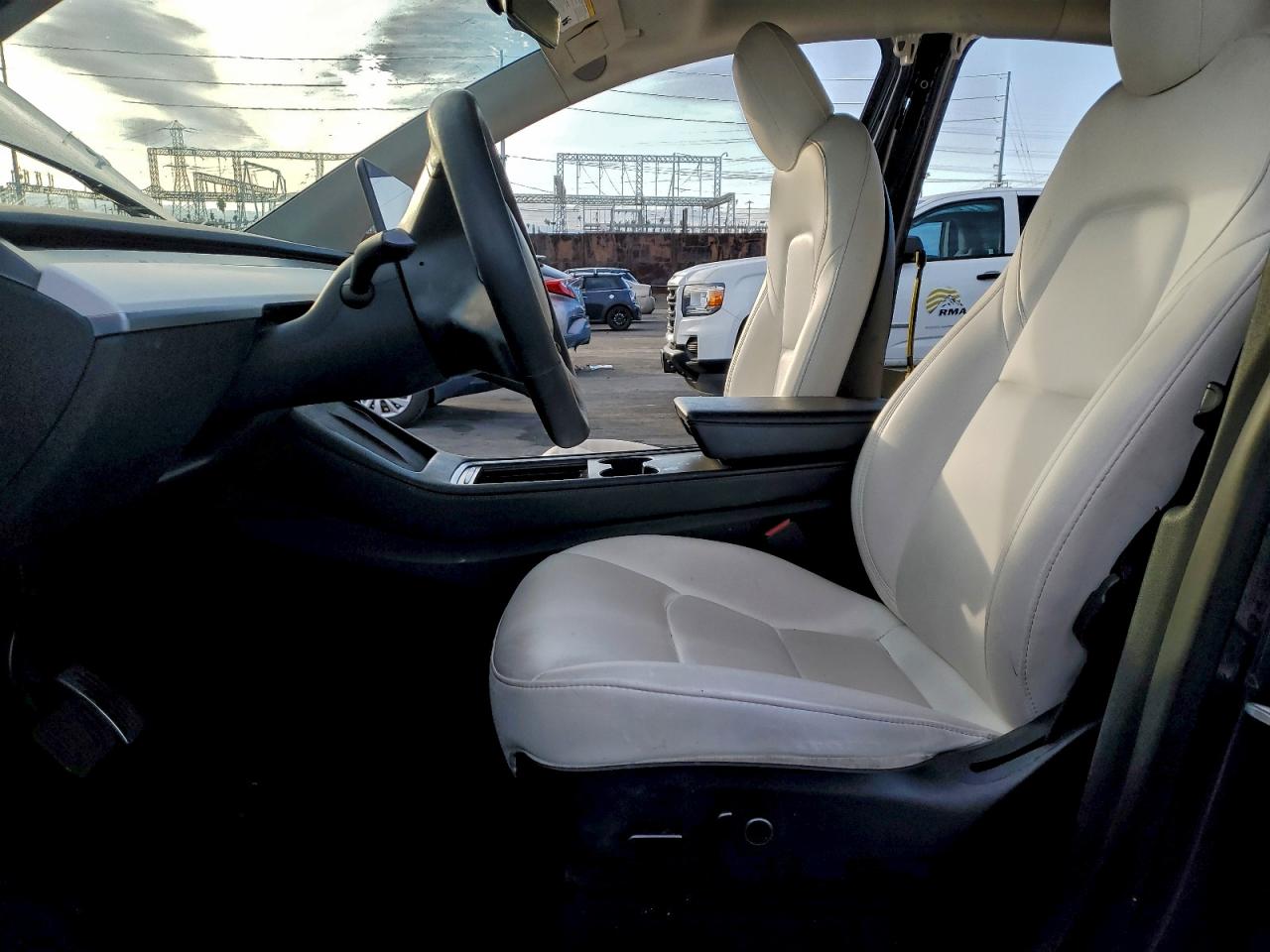 Tesla Model Y Image 4