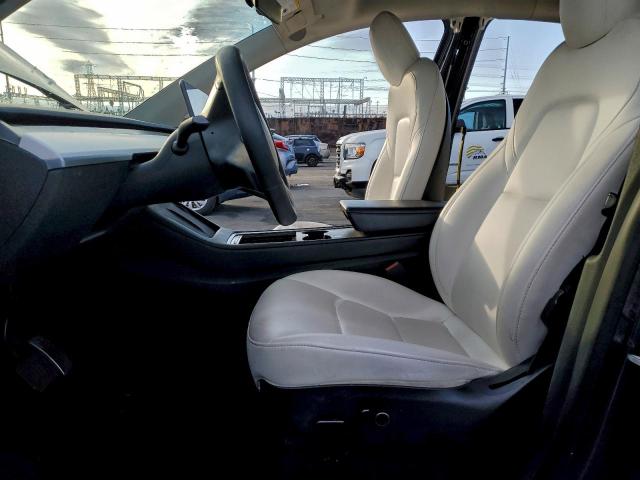 Tesla Model Y Image 4