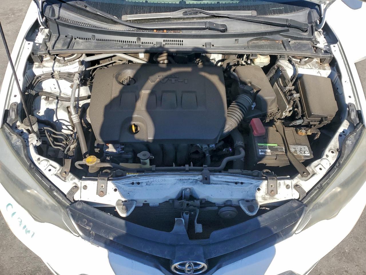 Toyota Corolla L Image 8