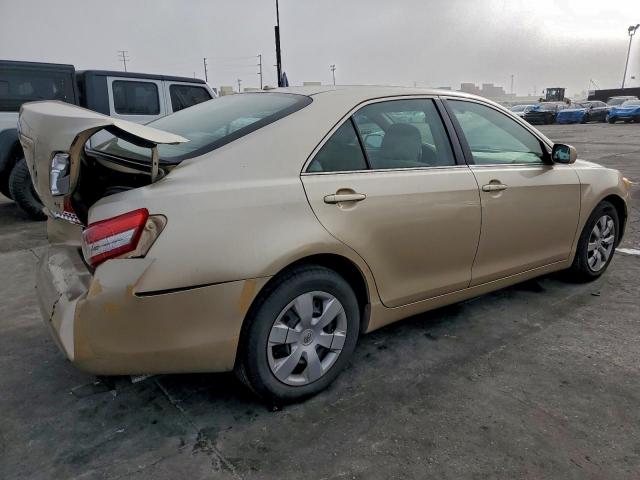 Toyota Camry Base Image 10