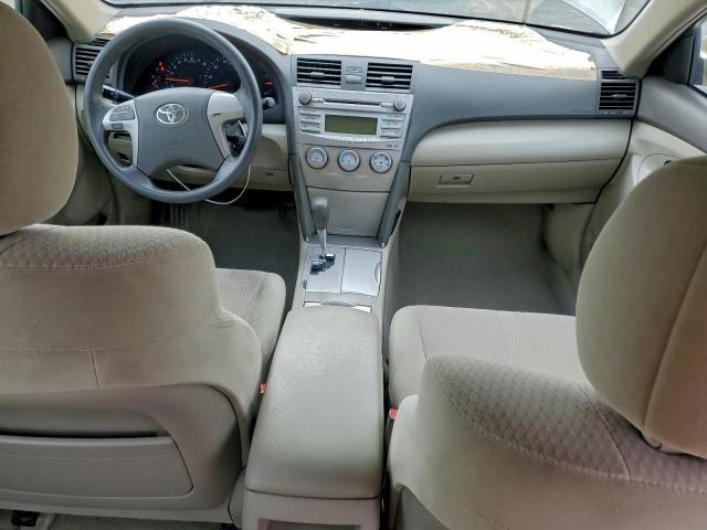 Toyota Camry Base Image 9